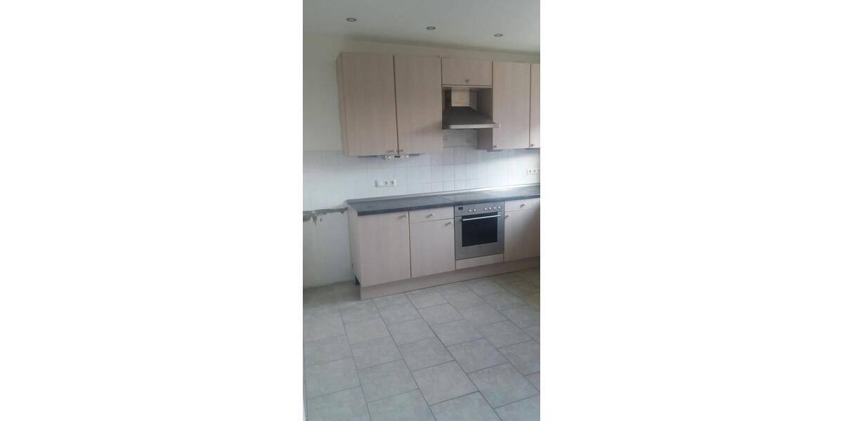 Etagenwohnung Hanau Groß-Steinheim - 4 Zimmer, 110 m&sup2;, 1.600&euro; | Angebot:25422442