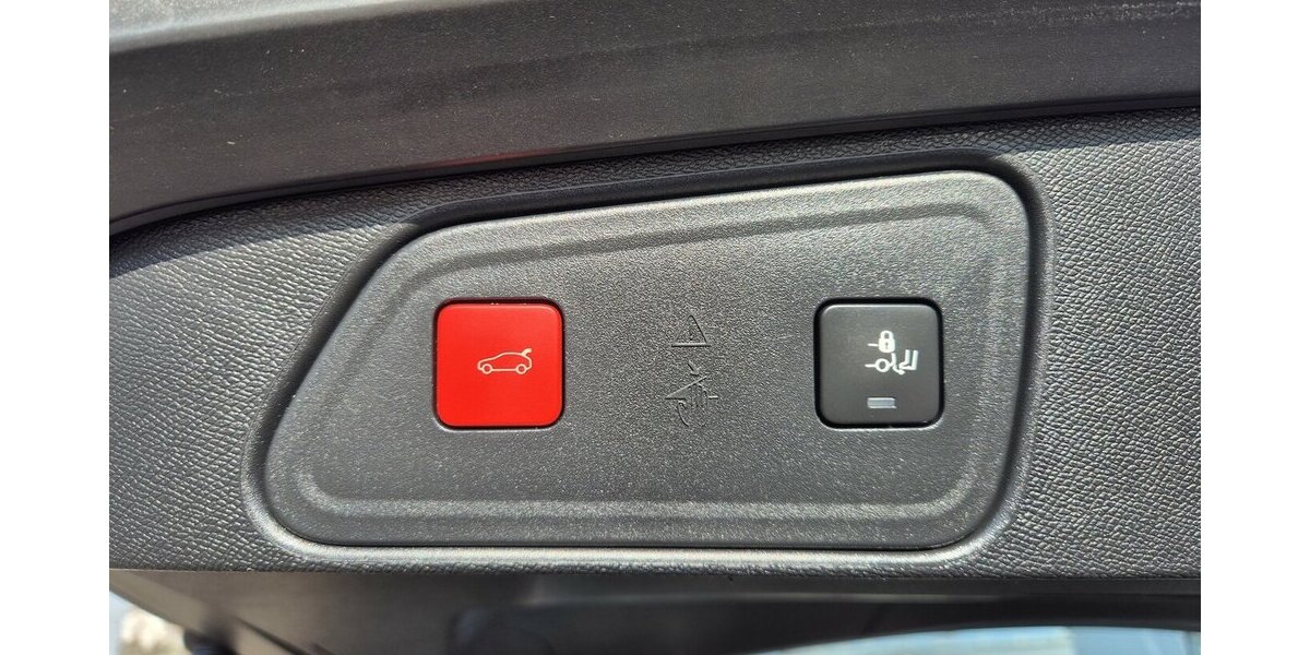 Peugeot 3008 Allure Navigation, Rückfahrkamera, Parktronic 62.052 km 14.890 &euro; Rodgau 63110