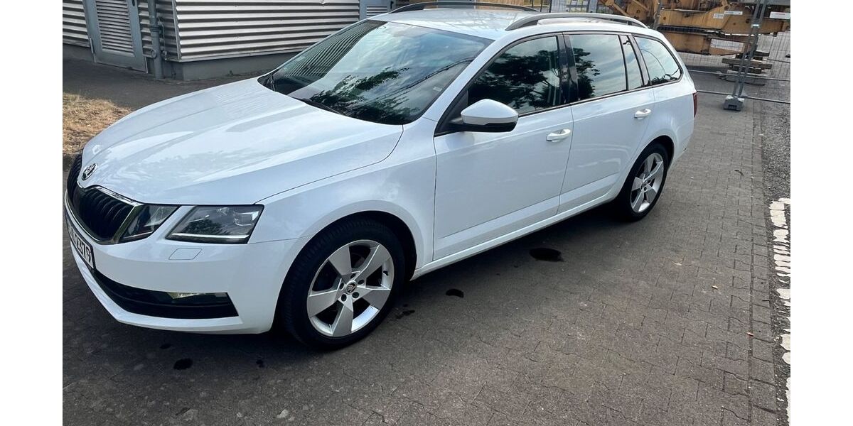 Skoda Octavia 124.000 km 12.300 &euro; Bad Nauheim 61231