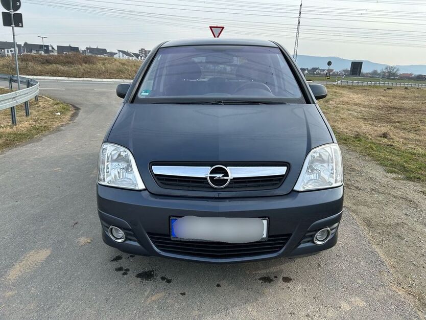 Opel Meriva 89.000 km 3.000 € Darmstadt 64289