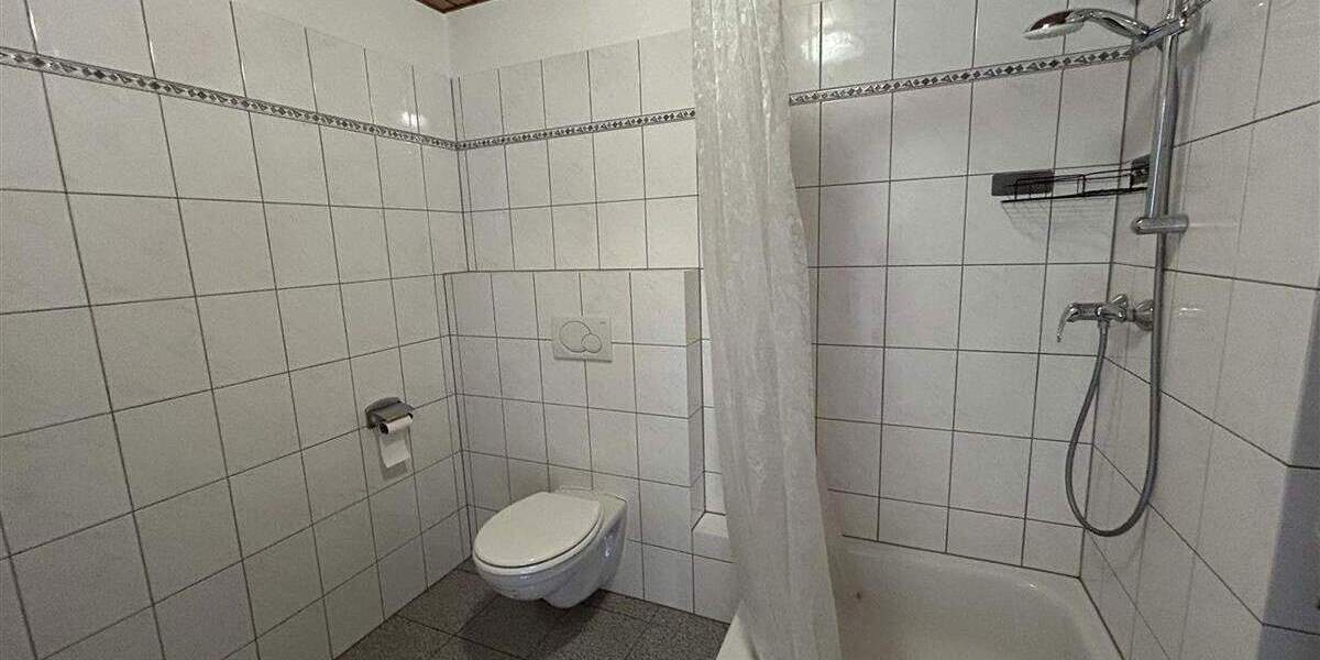 TOP-LAGE: Gepflegtes Reihenhaus mit vielen Extras! 5 zimmer