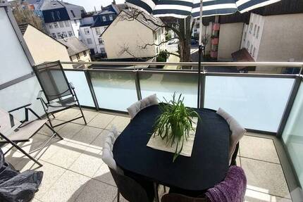 #RESERVIERT#Charmante und top geschnittene Whg. mit schönem Südbalkon, Dielenboden etc. in ruhiger Lage Bornheims 3 zimmer