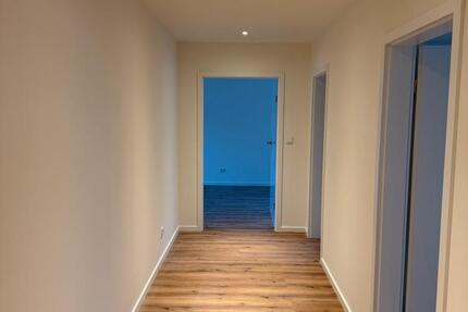 Kernsanierte 4 Zimmer Wohnung 4 zimmer