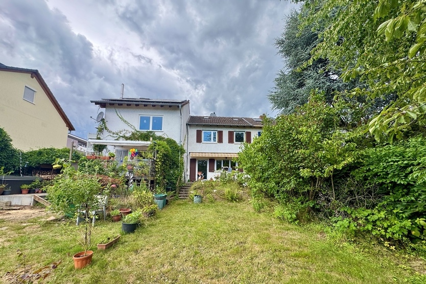 Oberursel: Reihenmittelhaus mit WEG-Teilung in ruhiger, zentraler Lage! 4 zimmer