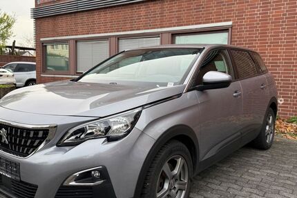 Peugeot 5008 137.000 km 14.890 &euro; Rüsselsheim am Main 65428