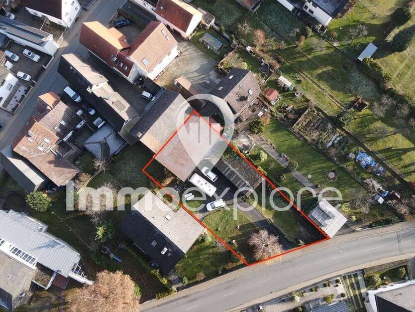 Grundstück zu verkaufen in Neu-Anspach 255.000 € 705 m²