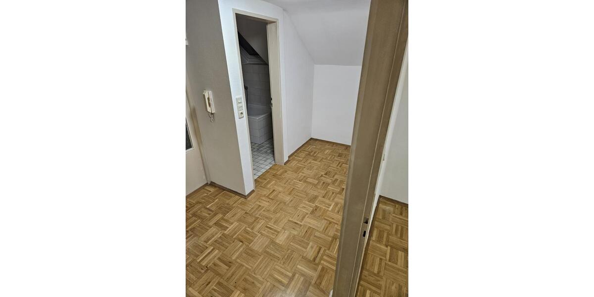 Dachgeschoßwohnung Neu-Isenburg Isenburg - 2 Zimmer, 51 m&sup2;, 700&euro; | Angebot:26132853