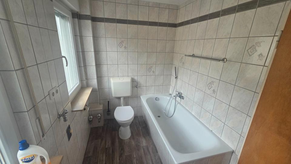 Etagenwohnung Erzhausen - 4 Zimmer, 101 m&sup2;, 1.050&euro; | Angebot:26412971