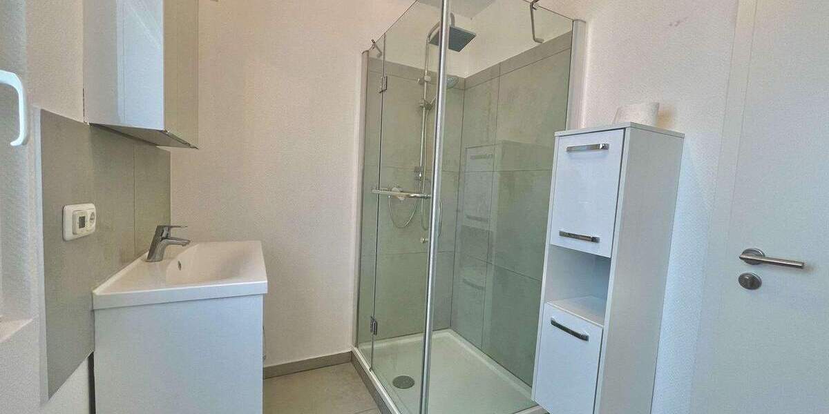 Einfamilienhaus Bad Homburg Ober-Erlenbach - 1 Zimmer, 322 m&sup2;, 3.400&euro; | Angebot:25691126