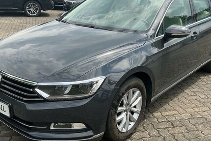 VW Passat 216.525 km 7.990 &euro; Mainhausen 63533