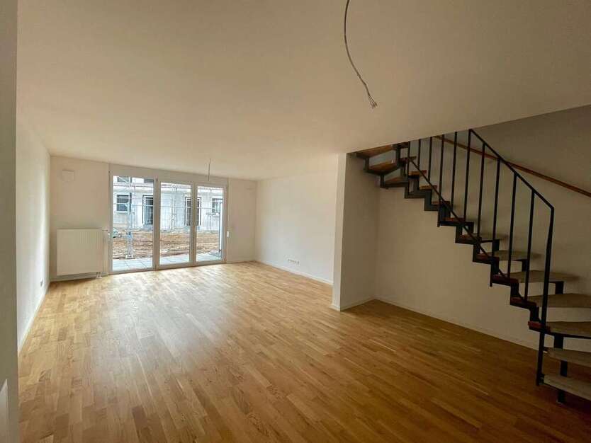Haus zum Mieten in Wiesbaden 1.933 € 140 m²
