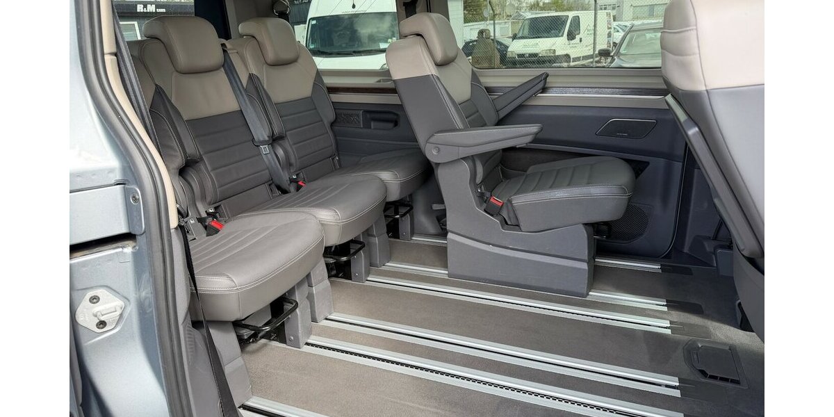 VW T7 Multivan Style eHybrid/Vollausst/Leder/Pano 80.000 km 40.999 &euro; Frankfurt 60386