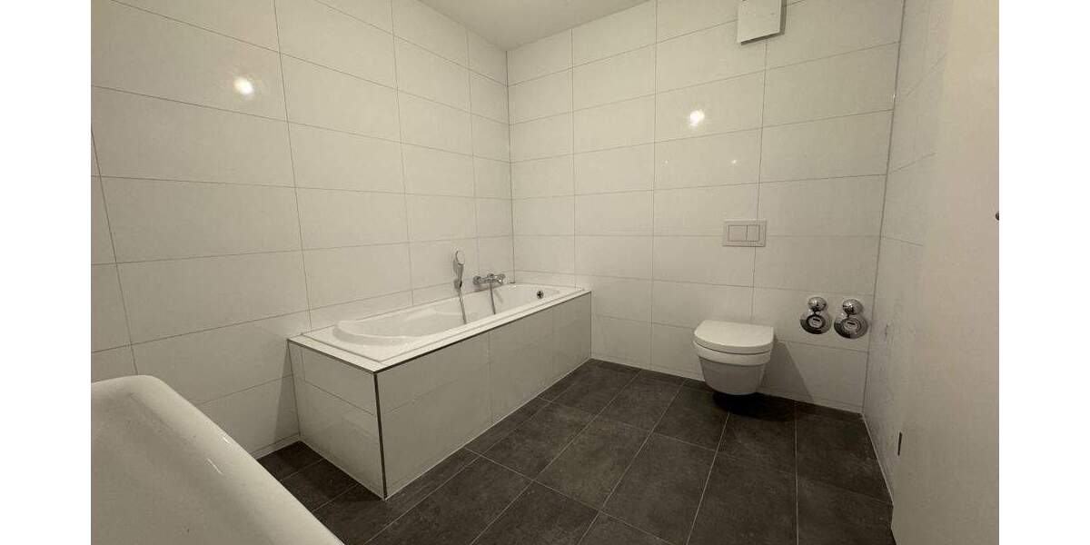 Etagenwohnung Obertshausen / Hausen Obertshausen - 4 Zimmer, 116 m&sup2;, 1.680&euro; | Angebot:25705214