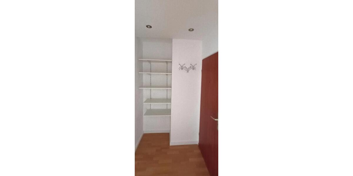 Etagenwohnung Hanau Lamboy - 1 Zimmer, 28 m&sup2;, 100.000&euro; | Angebot:27143206