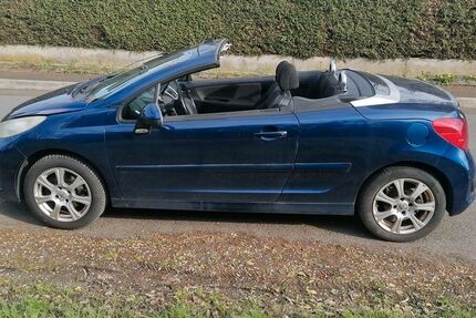 Peugeot 207 130.000 km 2.300 &euro; friedrichsdorf 61381