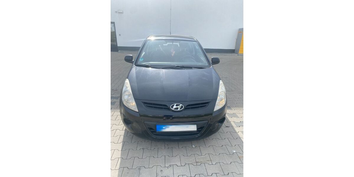 Hyundai i20 253.000 km 1.200 &euro; Rodenbach 63517
