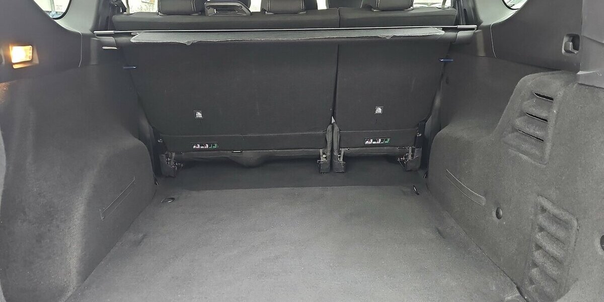 Dacia Jogger Expression Benzin/Autogas Inspektion NEU 50.000 km 15.870 &euro; Schwalbach/Taunus 65824