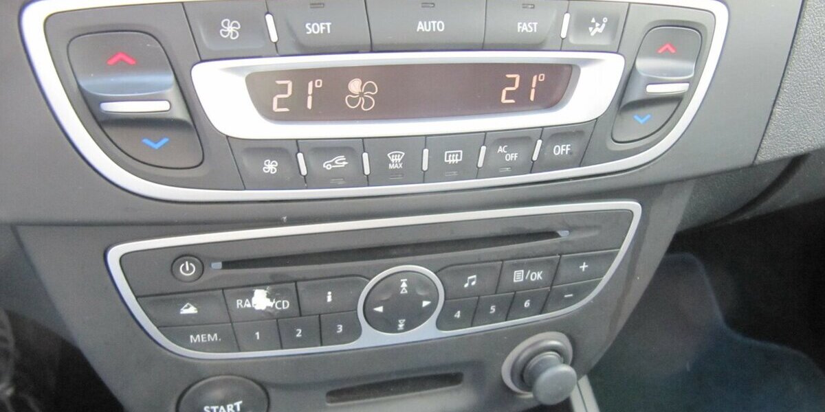 Renault Megane Dynamique -Klima- AHK+ Insp+ 143.547 km 4.250 &euro; Schwalbach/Taunus 65824