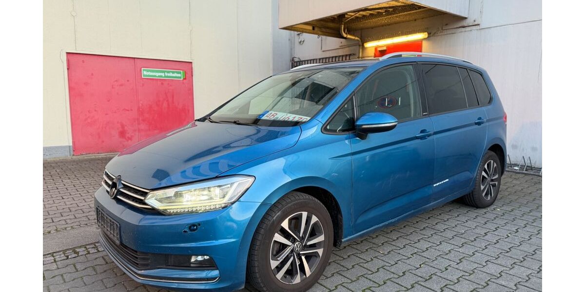 VW Touran 335.000 km 8.990 &euro; Frankfurt am Main 65933