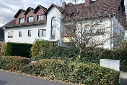 gemütliche Dachgeschosswohnung mit offener Galerie und Loggia 2 zimmer