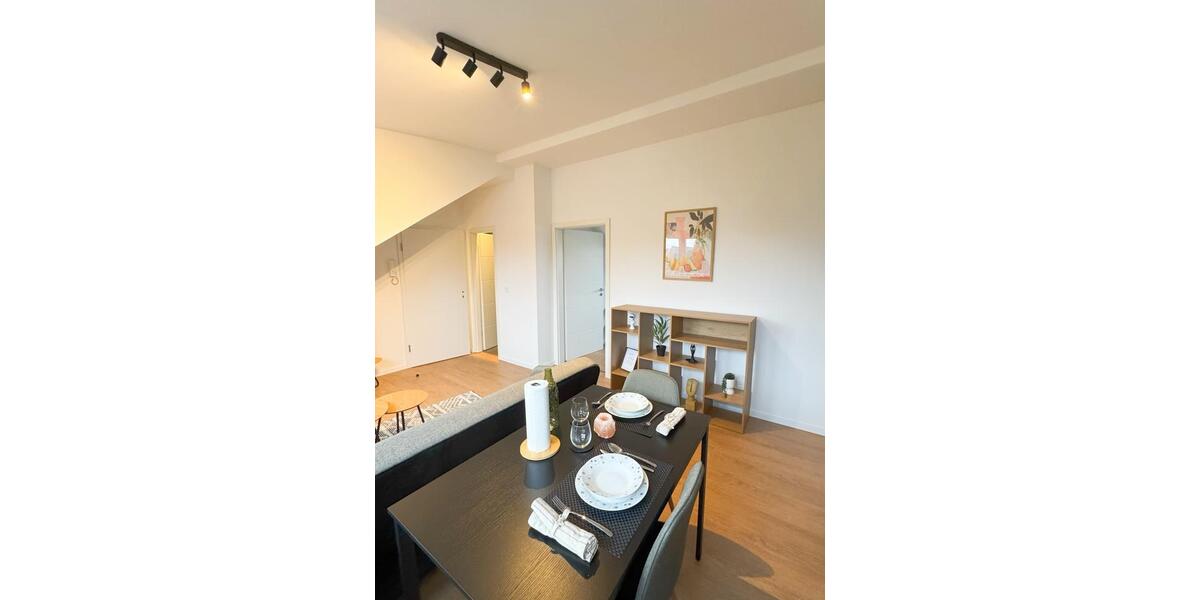 ERSTBEZUG | voll möbilierte Dachgeschosswohnung | 42qm | 1.5 zimmer