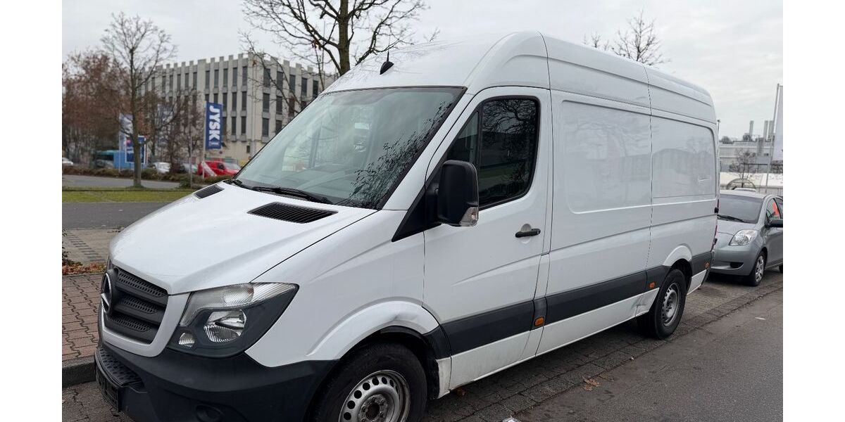 Mercedes-Benz Sprinter 180.000 km 8.990 &euro; Frankfurt am Main 65933