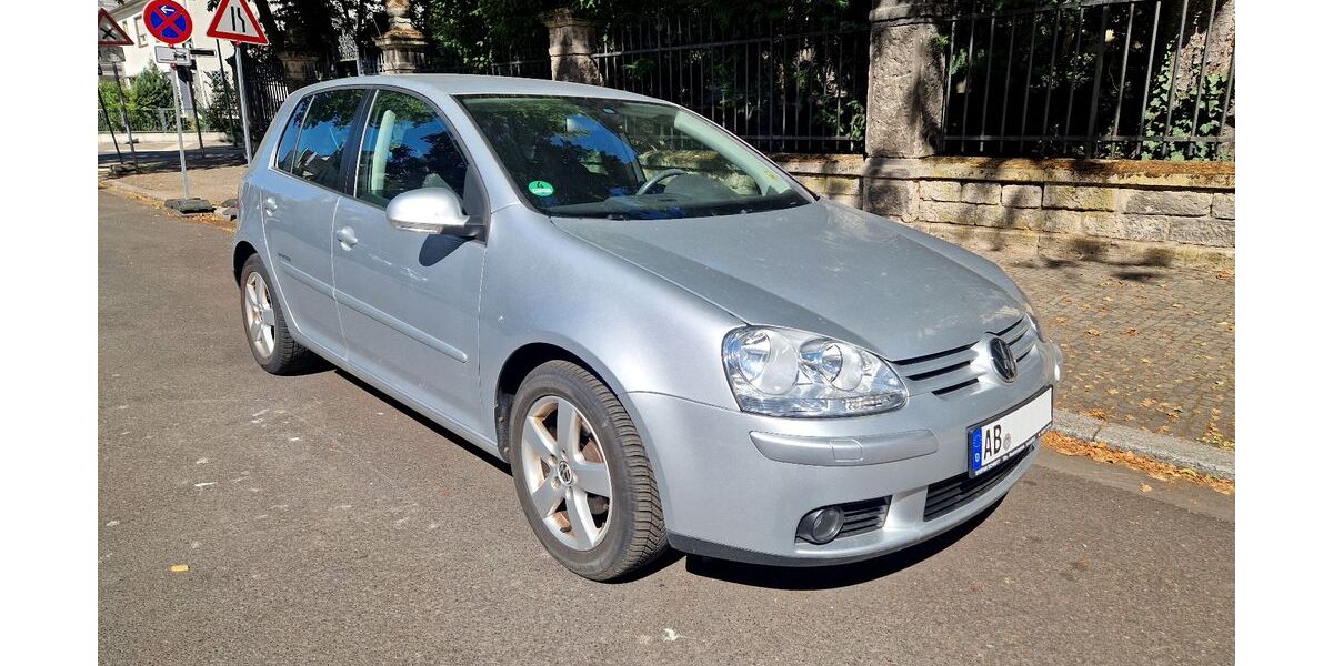VW Golf 74.136 km 7.000 &euro; Frankfurt am Main 60596