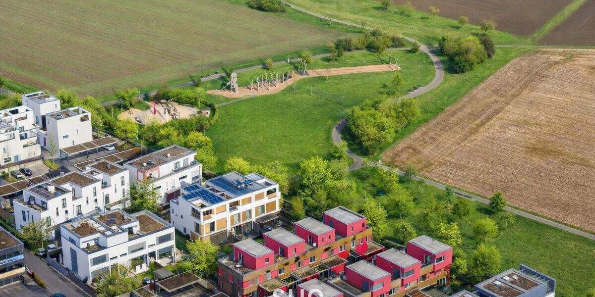 Reihenmittelhaus Frankfurt am Main Kalbach-Riedberg - 6 Zimmer, 160 m&sup2;, 1.150.000&euro; | Angebot:25691061