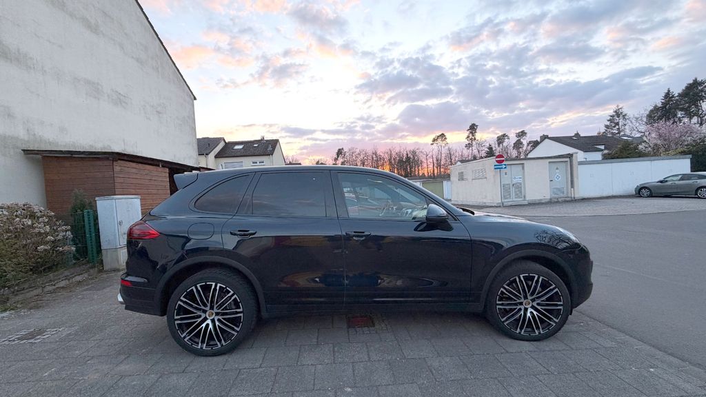 Porsche Cayenne 123.000 km 33.450 &euro; Heusenstamm 63150