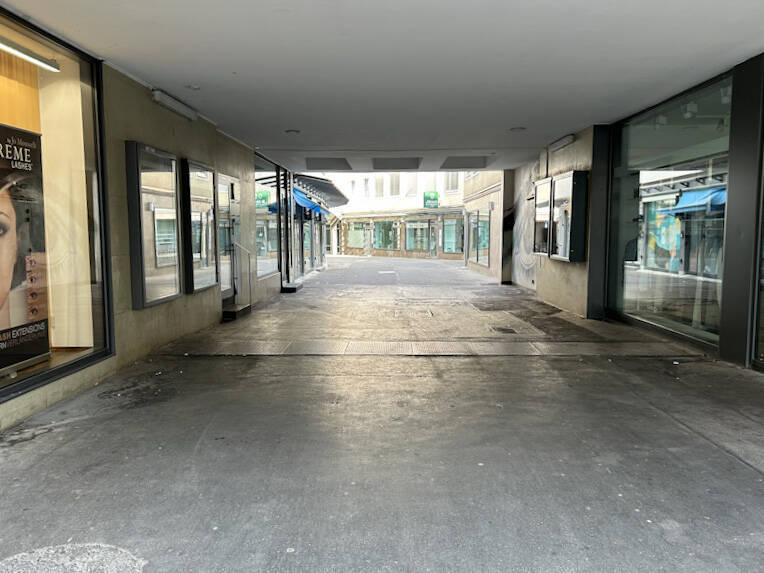 Erstbezug nach Sanierung: 2 Zimmer-Wohnung mit Balkon im Zentrum von Wiesbaden