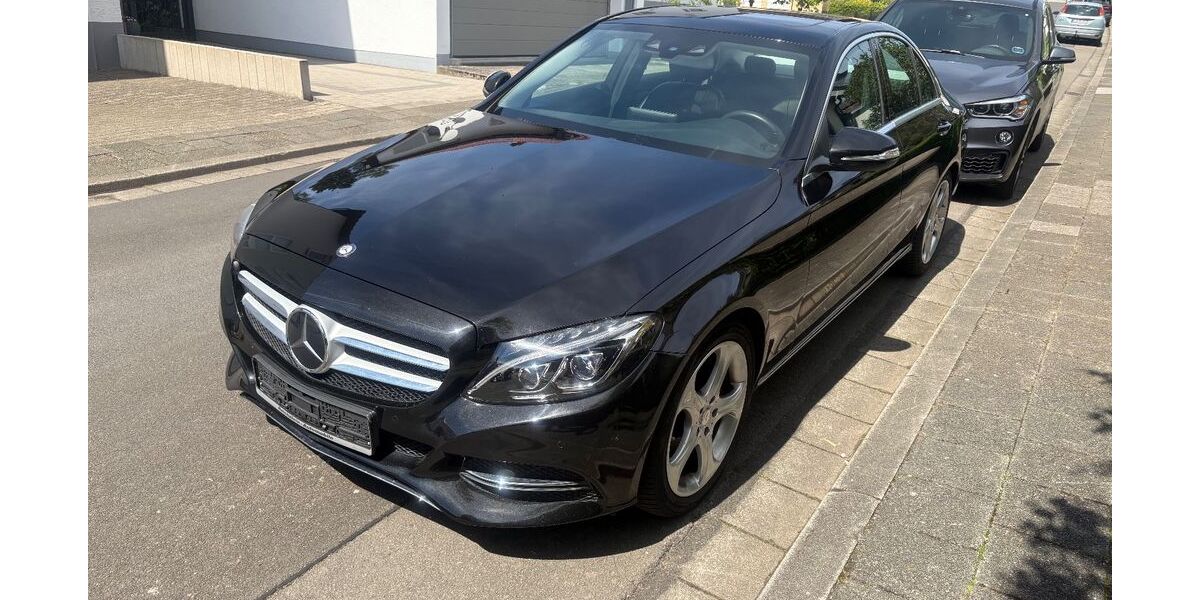 Mercedes-Benz C 250 81.000 km 21.900 &euro; Schwalbach 65824