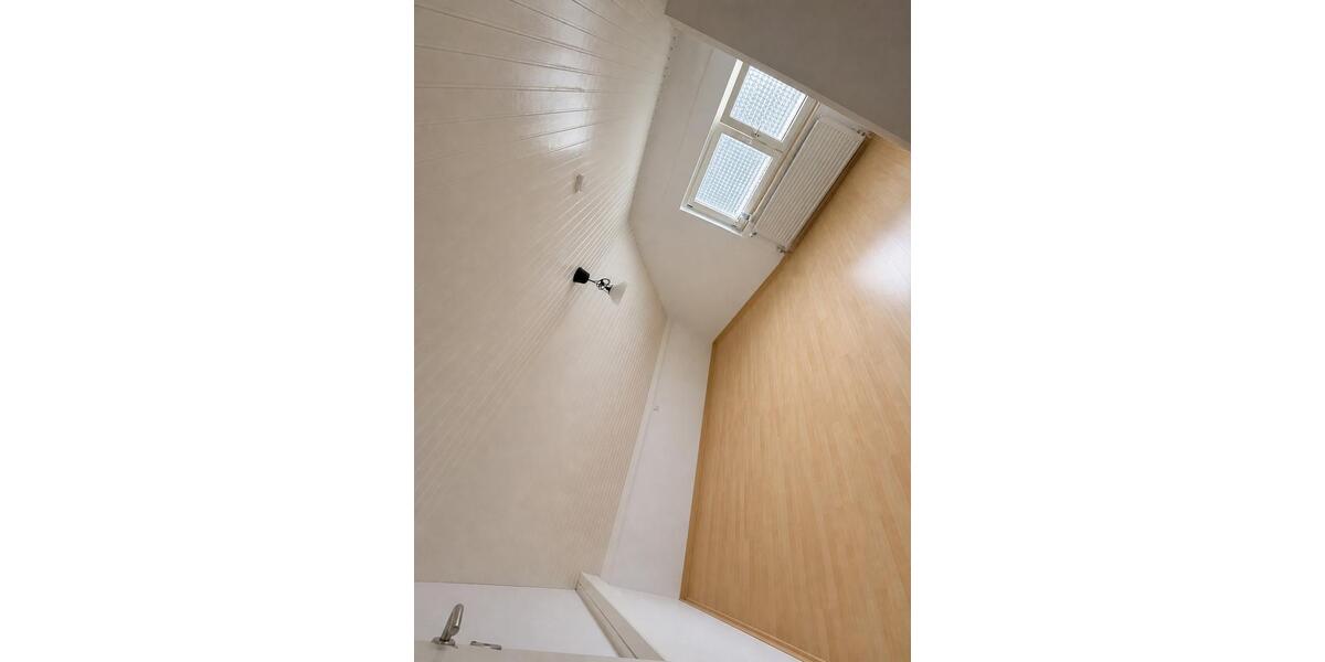 Dachgeschoßwohnung Bischofsheim - 4 Zimmer, 78 m&sup2;, 1.150&euro; | Angebot:26412896