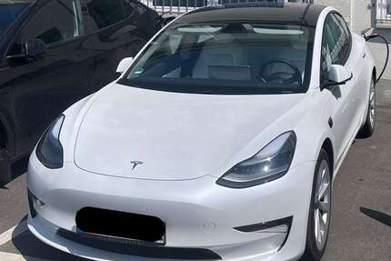 Tesla Model 3 141.000 km 28.600 &euro; Frankfurt am Main, Stadt 60437