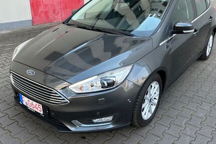 Ford Focus 59.896 km 8.800 &euro; Frankfurt/Main 65933