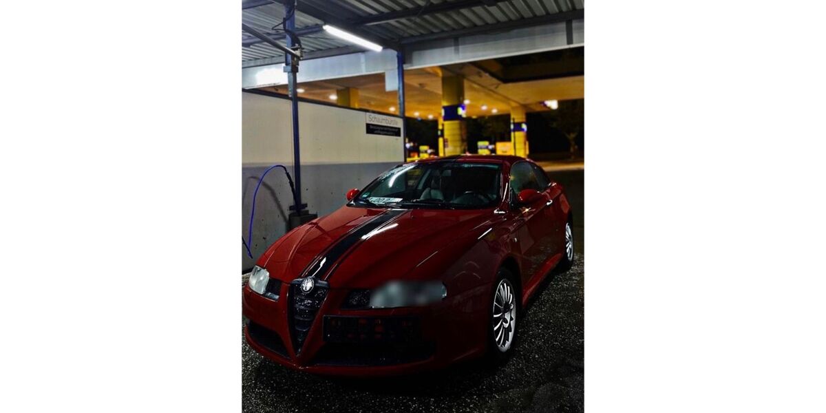 Alfa Romeo GT 200.000 km 2.699 &euro; Frankfurt am Main 65936