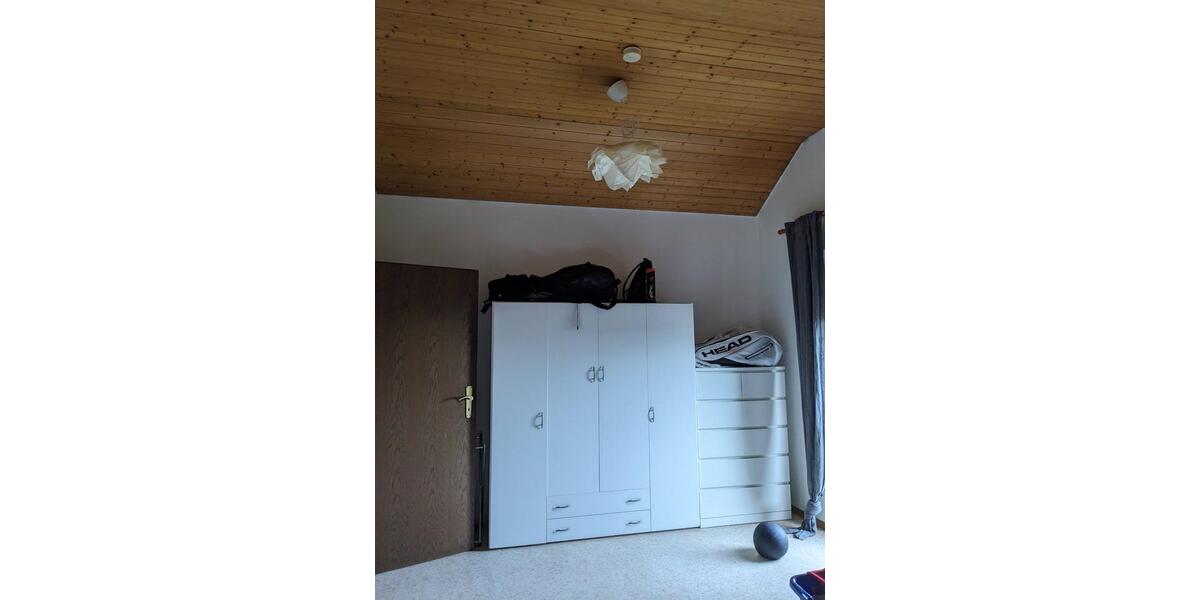 +++ Provisionsfreie, helle 2-Z.Whg. ca. 79qm im DG +++ 2 zimmer