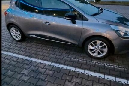 Renault Clio 80.000 km 8.200 &euro; Altenstadt 63674