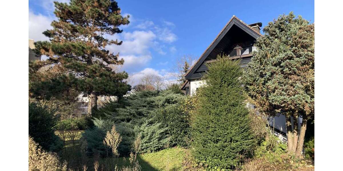 Haus zum Kaufen in Frankfurt am Main, Nieder-Eschbach 1.590.000 € 368 m² 10 zimmer