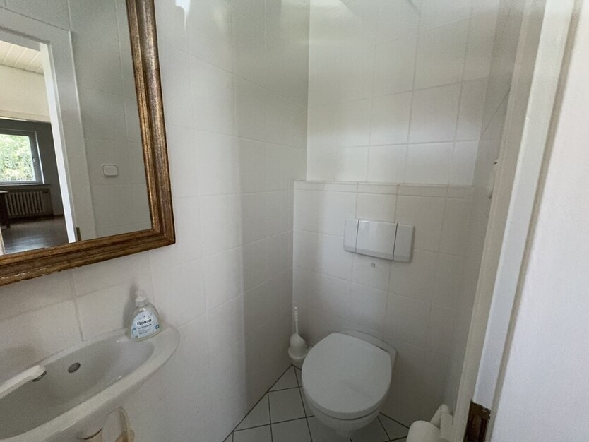 *Bungalow in ruhiger Wohnlage mit Erweiterungs- oder Neubaupotenzial*