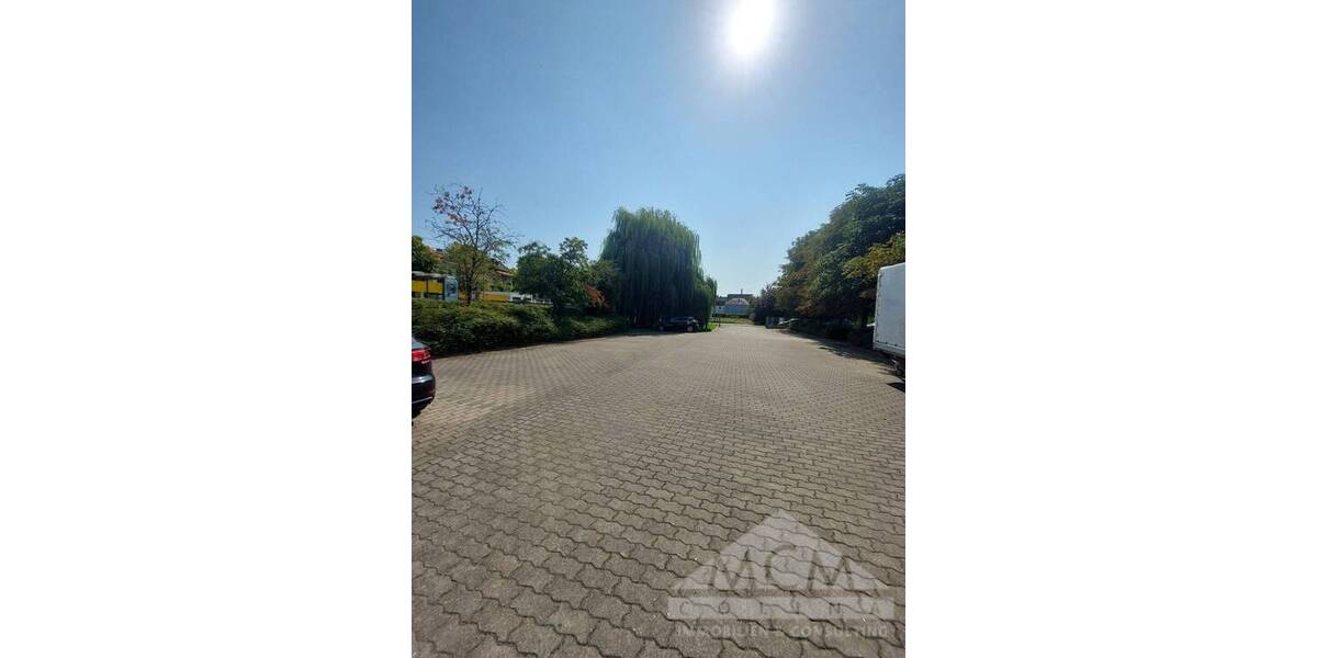 Gewerbeobjekt Frankfurt am Main / Niederursel Niederursel - 8 Zimmer, 236 m&sup2;, 2.500&euro; | Angebot:25749127