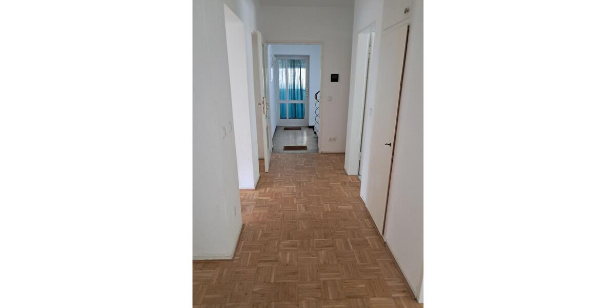 90m2, helle, ruhige 4ZKB EG Wohnung, Diele, Terrasse, DA-West 4 zimmer