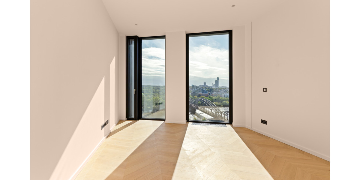 Etagenwohnung Frankfurt am Main Ostend - 3 Zimmer, 121 m&sup2;, 4.000&euro; | Angebot:25690816