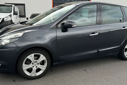 Renault Scenic 170.000 km 5.699 &euro; Frankfurt am Main 60314