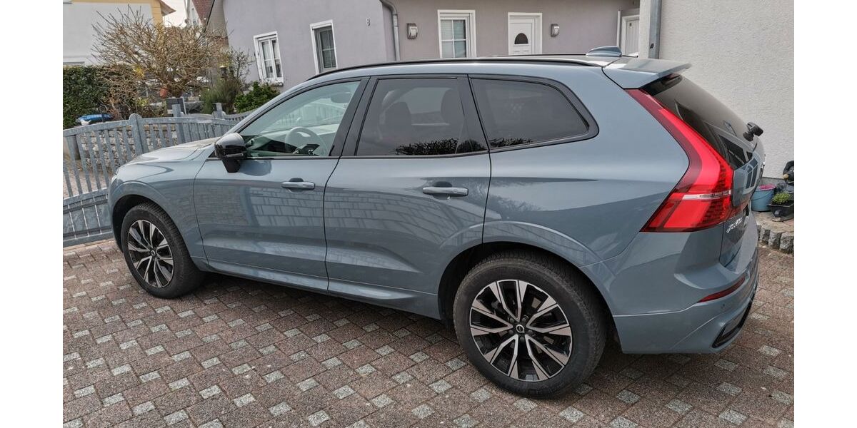 Volvo XC60 20.300 km 36.400 &euro; Niederdorfelden 61138