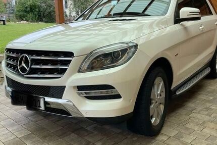 Mercedes-Benz ML 350 187.000 km 10.500 &euro; Offenbach am Main 63071