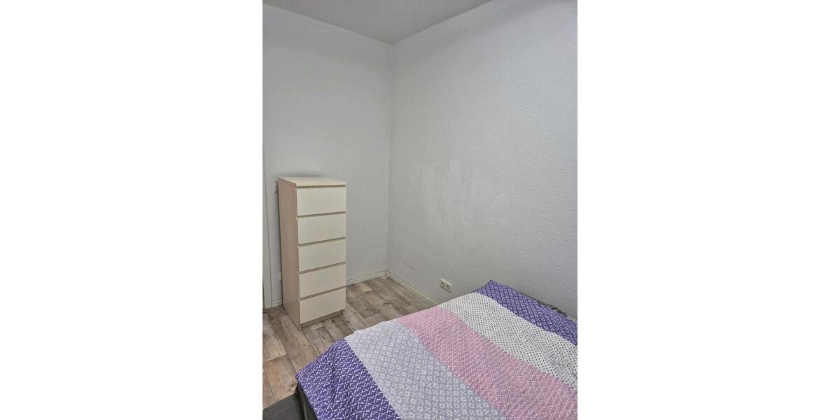 Etagenwohnung Hanau Lamboy - 1 Zimmer, 40 m&sup2;, 99&euro; | Angebot:25632147