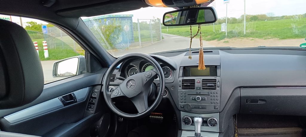 Mercedes-Benz C 250 319.000 km 4.000 &euro; Karben 61184