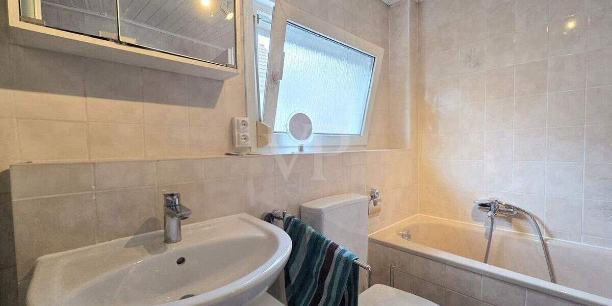 Einfamilienhaus Neu-Anspach Anspach - 1 Zimmer, 265 m&sup2;, 490.000&euro; | Angebot:25695530