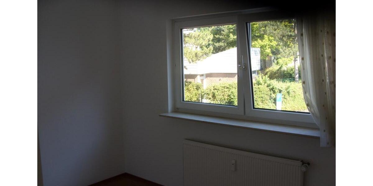 Doppelhaushälfte Eschborn - 4.5 Zimmer, 126 m&sup2;, 1.980&euro; | Angebot:26253882
