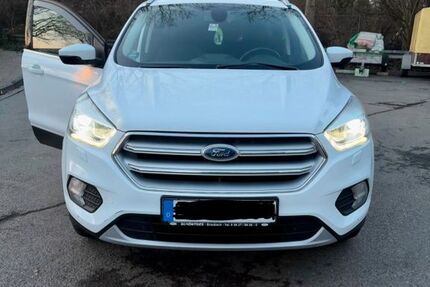 Ford Kuga 261.251 km 10.000 &euro; Frankfurt am Main 60389